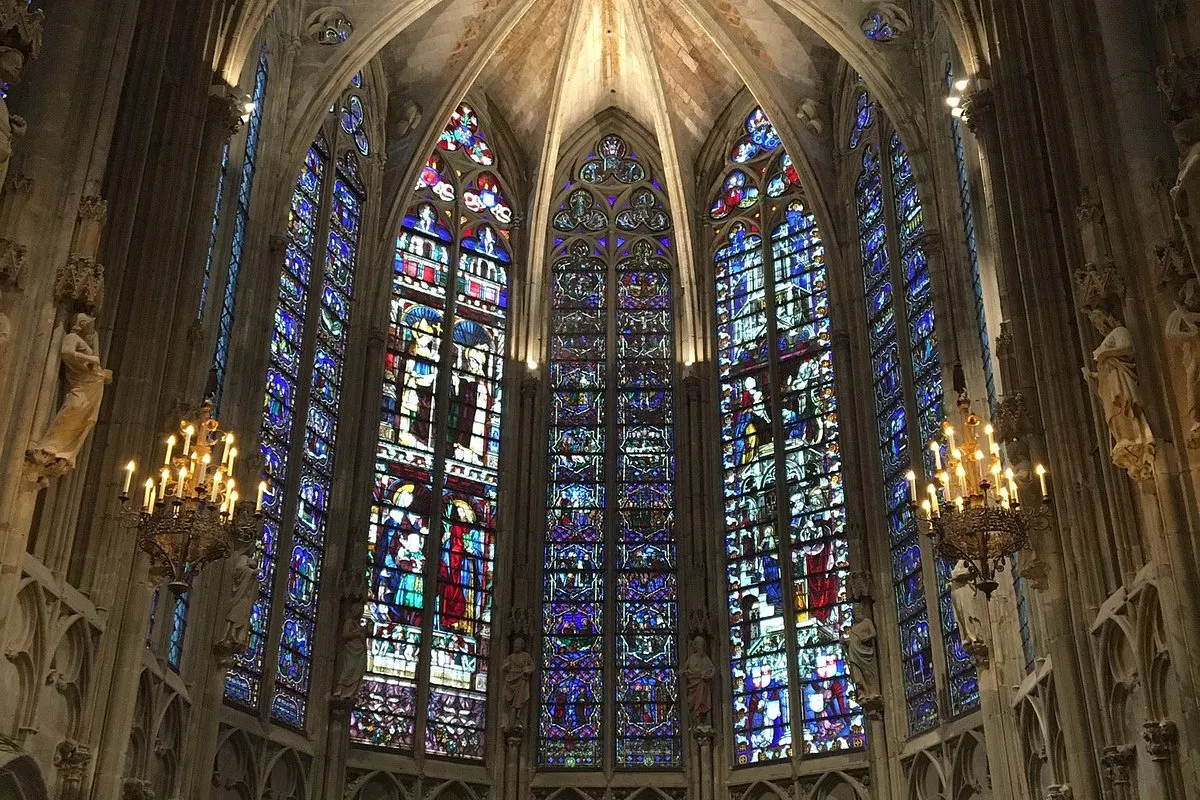 Saint-Michel Cathedral - Photo 1
