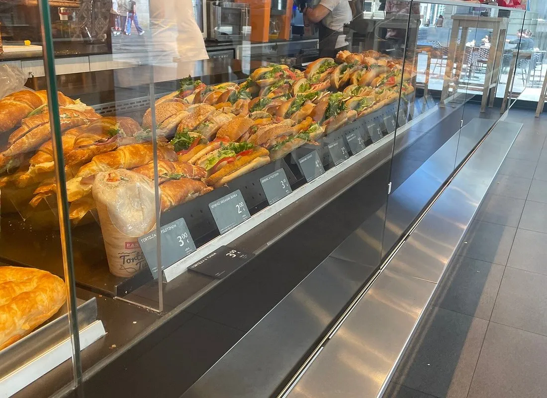 Pan-pek Bakery & Grocery - Photo 2