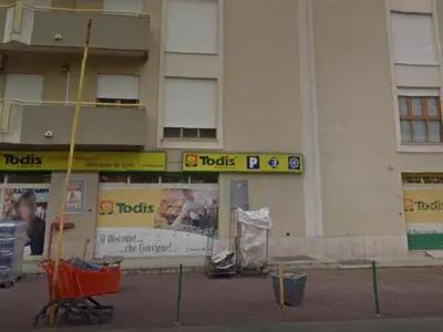 Todis Supermarket - Photo 2