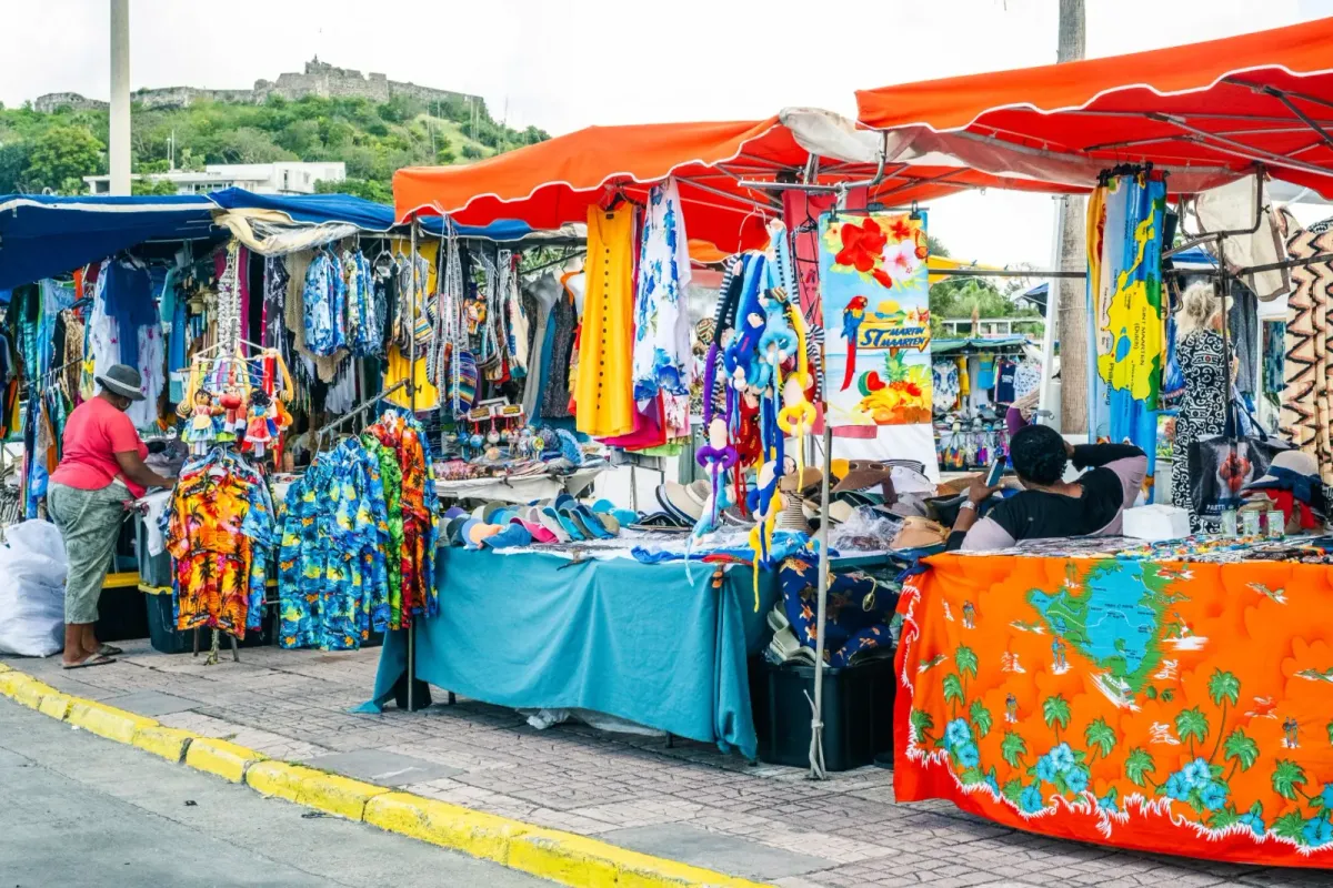 Marigot Market - Photo 4