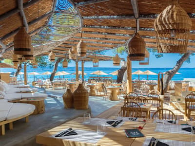 Gooshter Beach Club - Photo 2