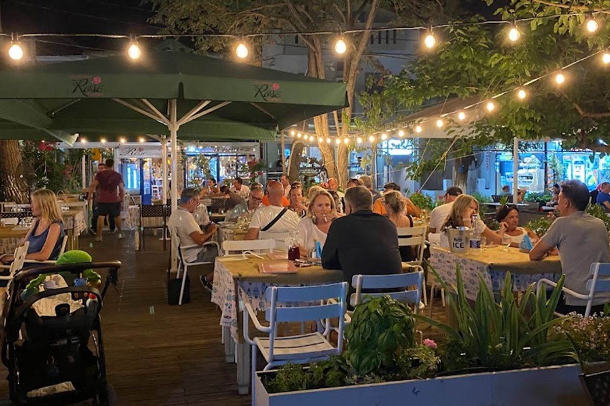 Spyros & Maria's Cantina - Photo 4