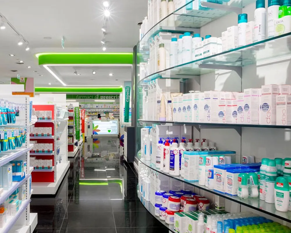 Leucana Parapharmacy - Photo 1
