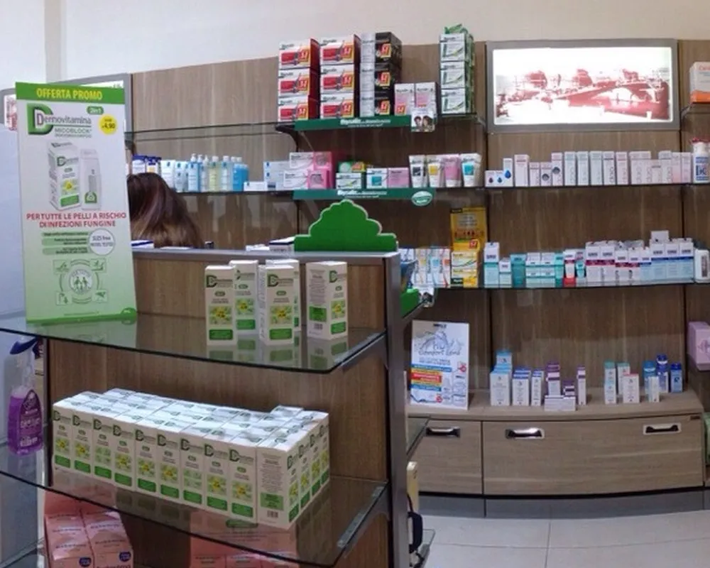 Leucana Parapharmacy - Photo 2