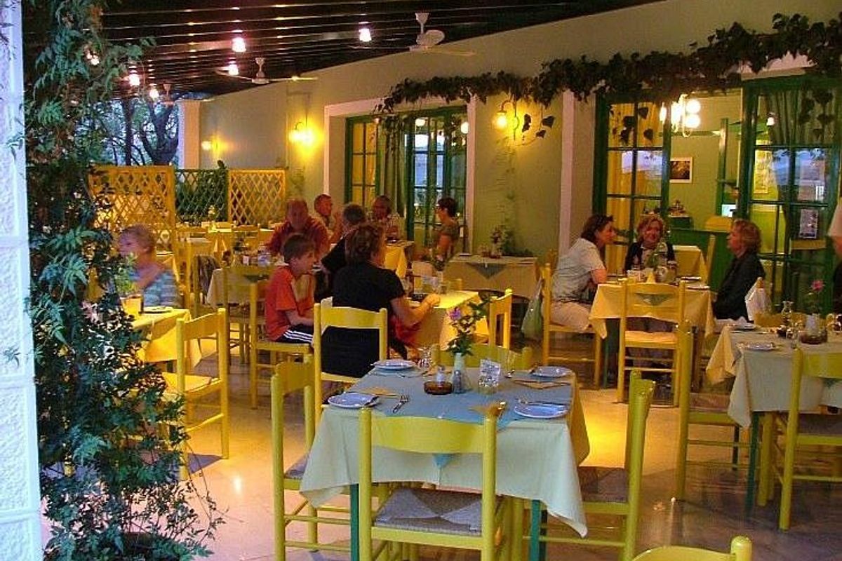 Corfu Sailing Club - Photo 2