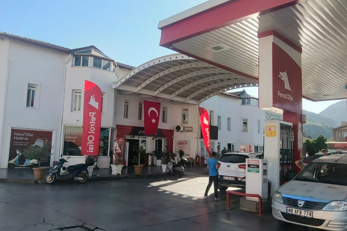 Petrol Ofisi Fuel Station