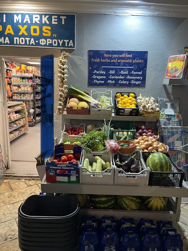 Mini Market - Photo 2