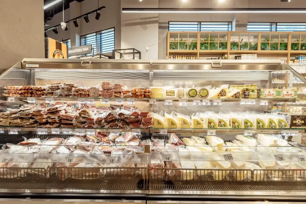 IDEA Grocery Store - Photo 2