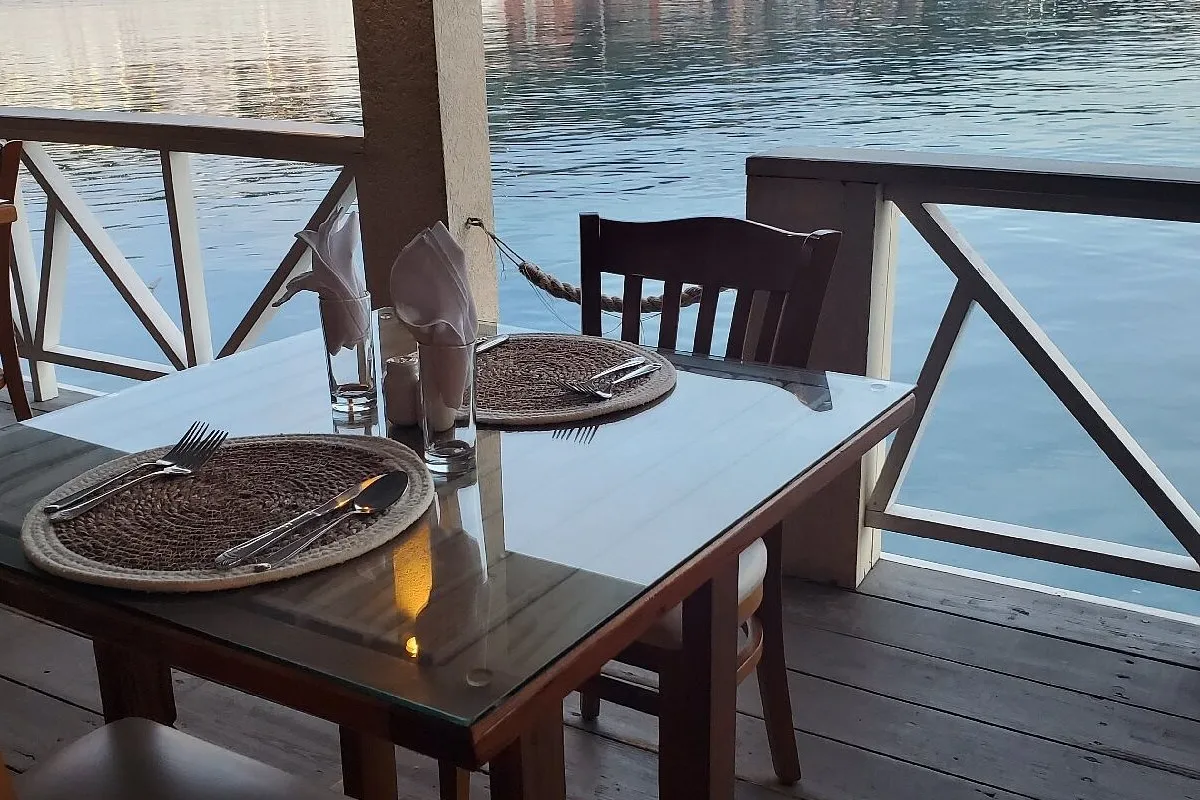 Sails Restaurant and Bar - Photo 1