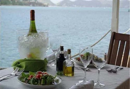 Sails Restaurant and Bar - Photo 2