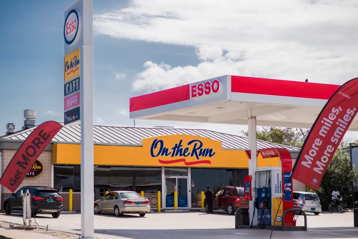 Esso Palmdale Service Station - Photo 1