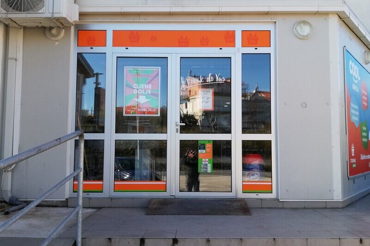 Studenac Grocery Store - Photo 3