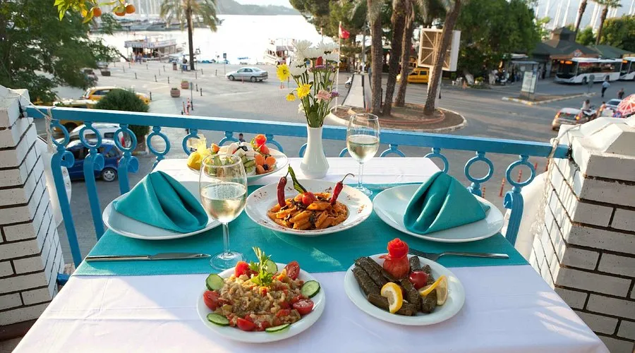 Agora Restaurant & Meyhanesi - Photo 2