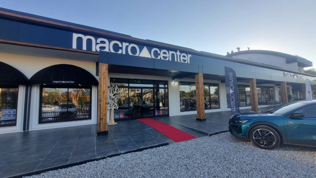 Macrocenter