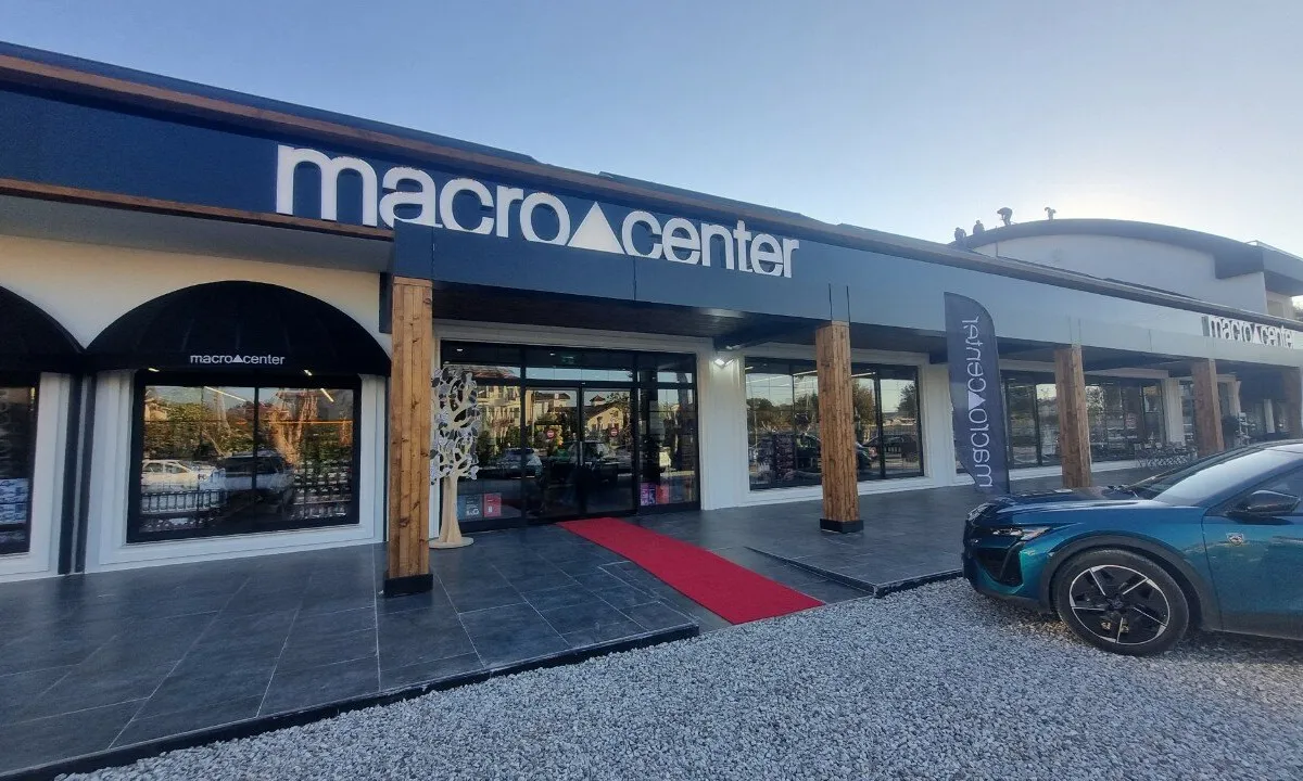 Macrocenter - Photo 1