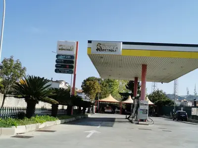 Esso - Photo 3