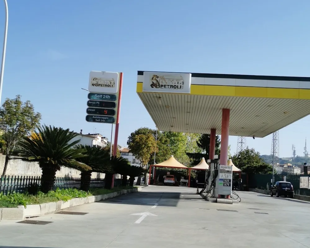 Esso - Photo 3