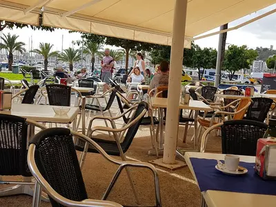 Maritime Bar - Photo 1