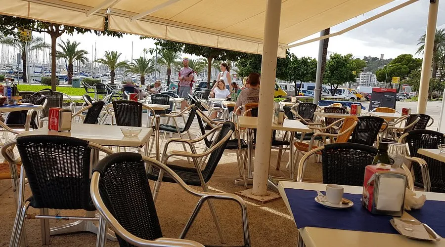 Maritime Bar - Photo 1