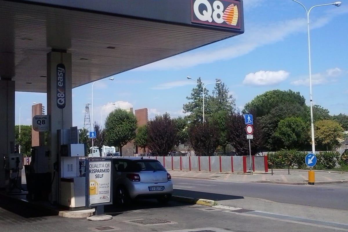 Esso Service Station - Photo 2