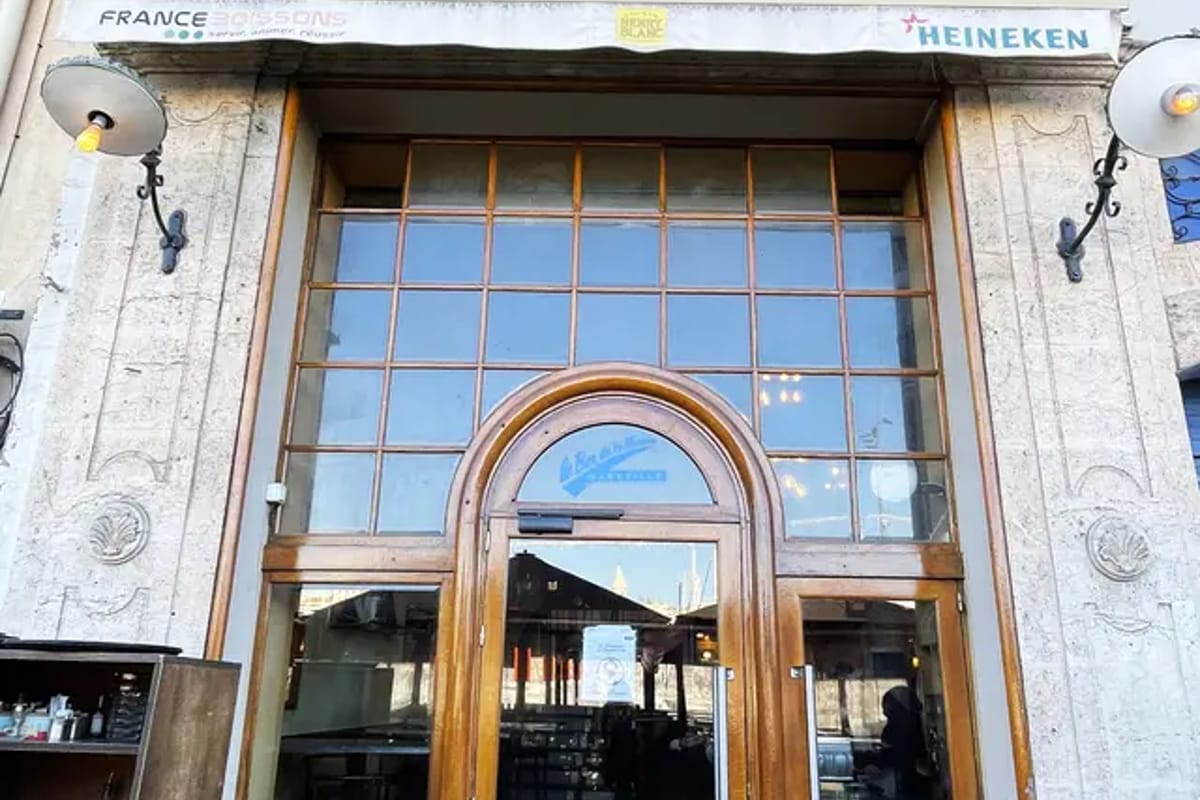 The Marine Hotel - Photo 5