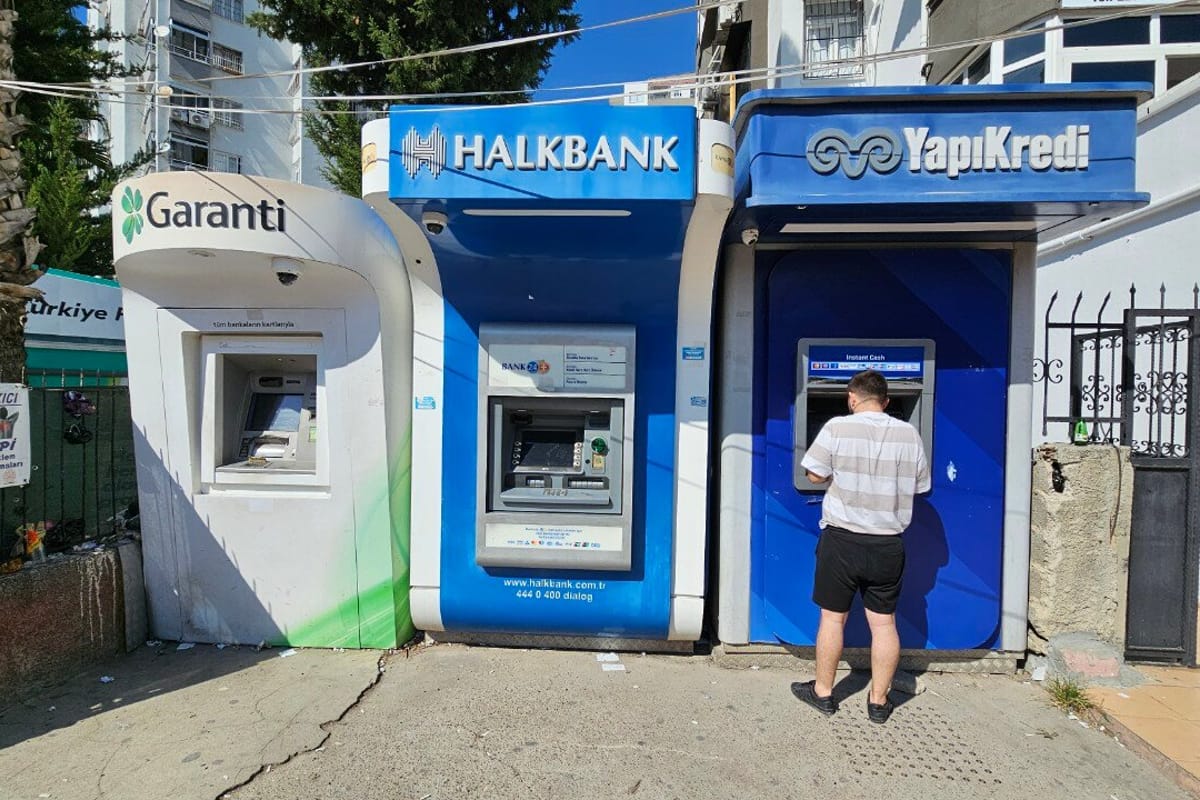 Halkbank - Photo 1