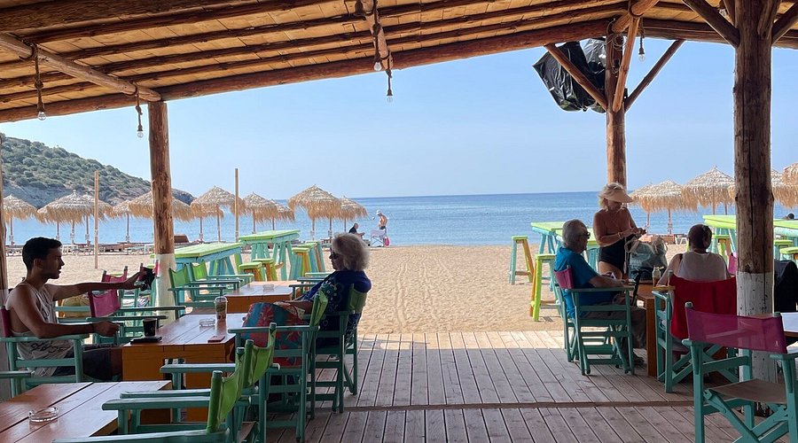 Nuevo Loca beach bar