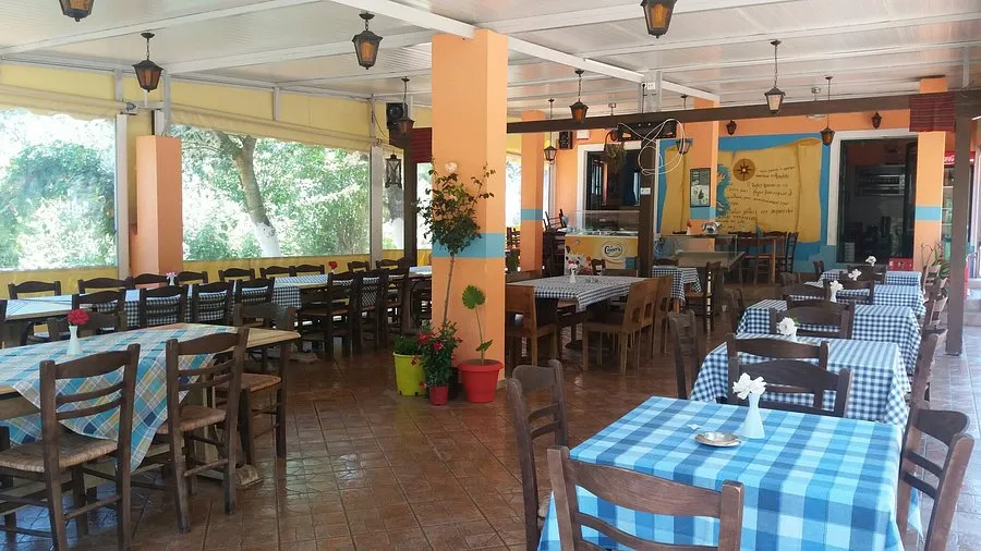 Minas Tavern - Photo 1