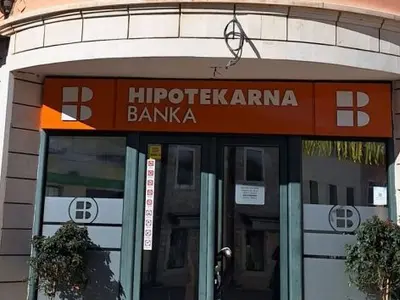 Hipotekarna Bank - Photo 2