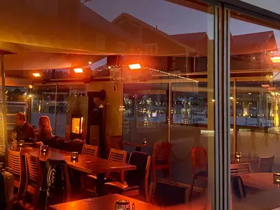 The Harbour Inn - Photo 2