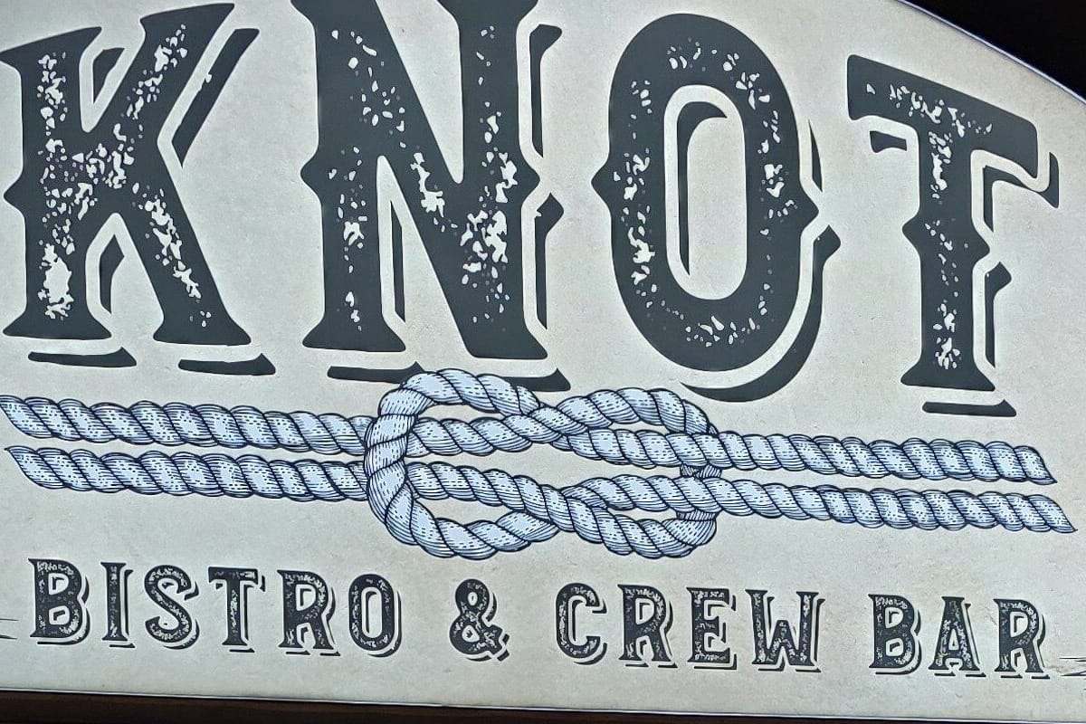 Knot - Photo 1