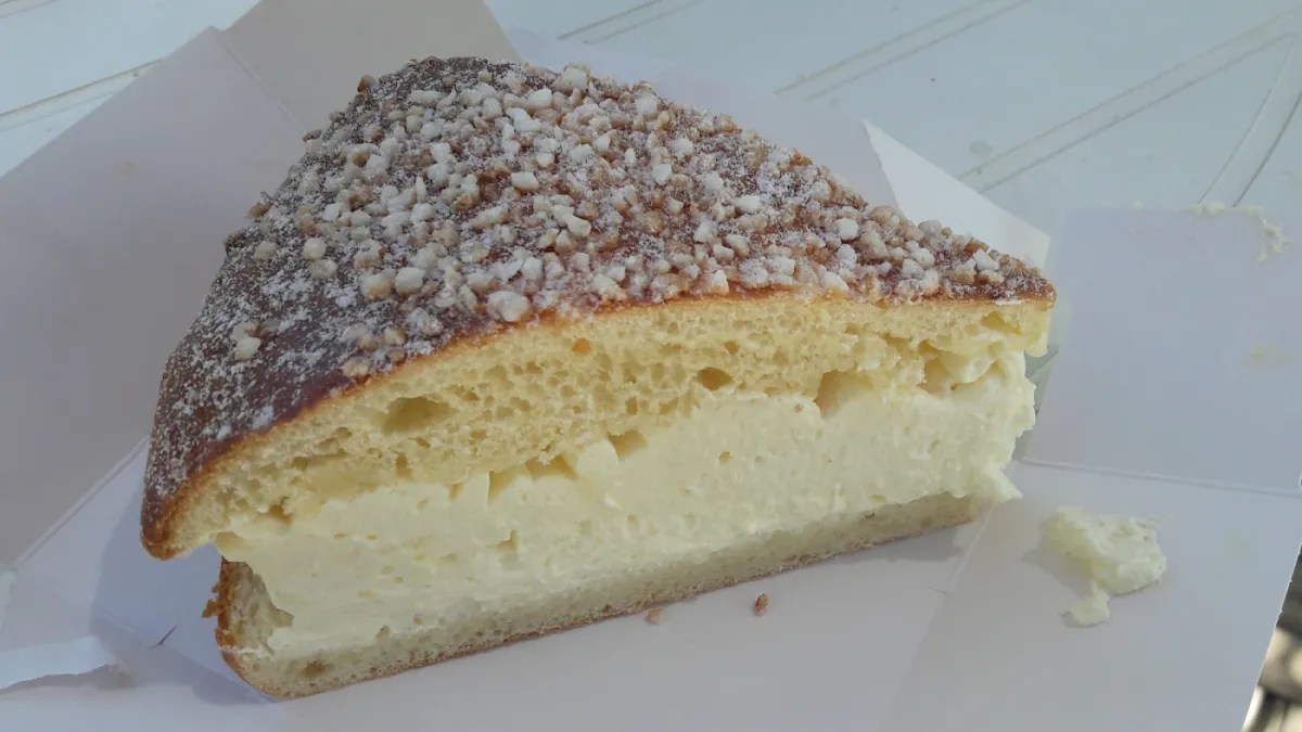 The Mandréen Bakery - Photo 2