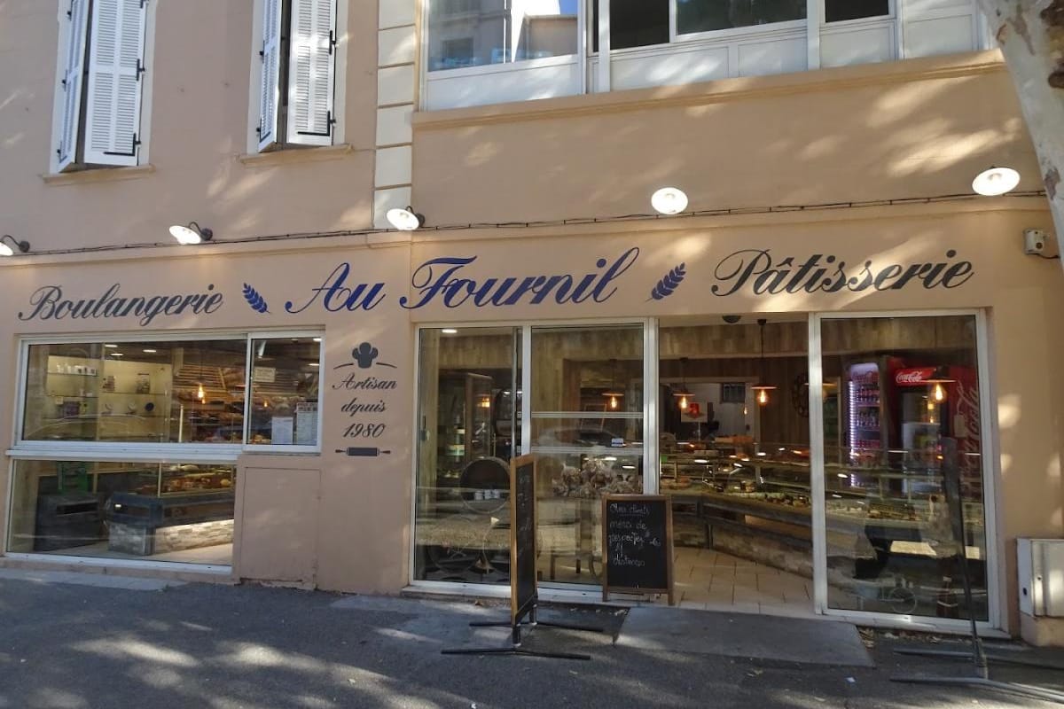 The Mandréen Bakery - Photo 3