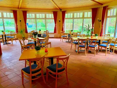 Quisisana Restaurant and Ice Café - Photo 1