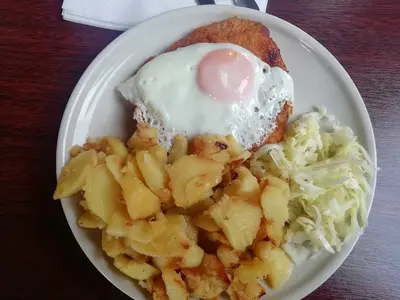 Quisisana Restaurant and Ice Café - Photo 2