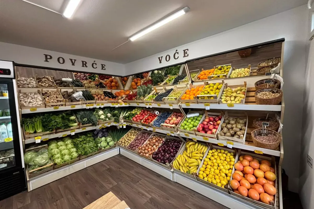 Voćarna Fruit & Grocery - Photo 3