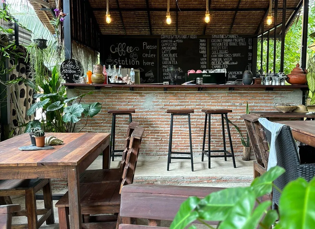 Aoy's Little Farm & Bakery