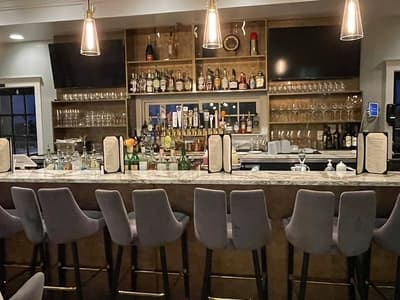 Sea Port Restaurant & Bar - Photo 2