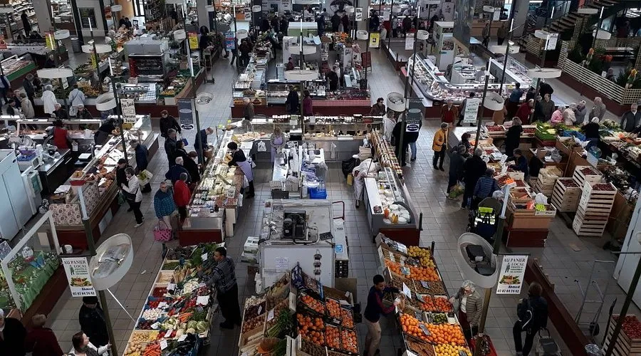 Dompierre-sur-Besbre Market - Photo 2