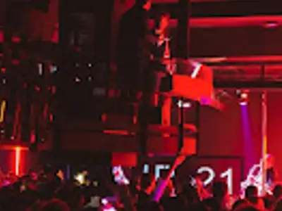 Club 21 - Photo 3