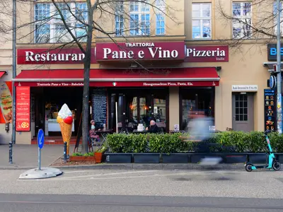 Bread and Wine - Photo 2