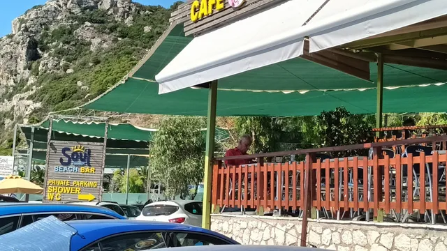 On the Road - Photo 3