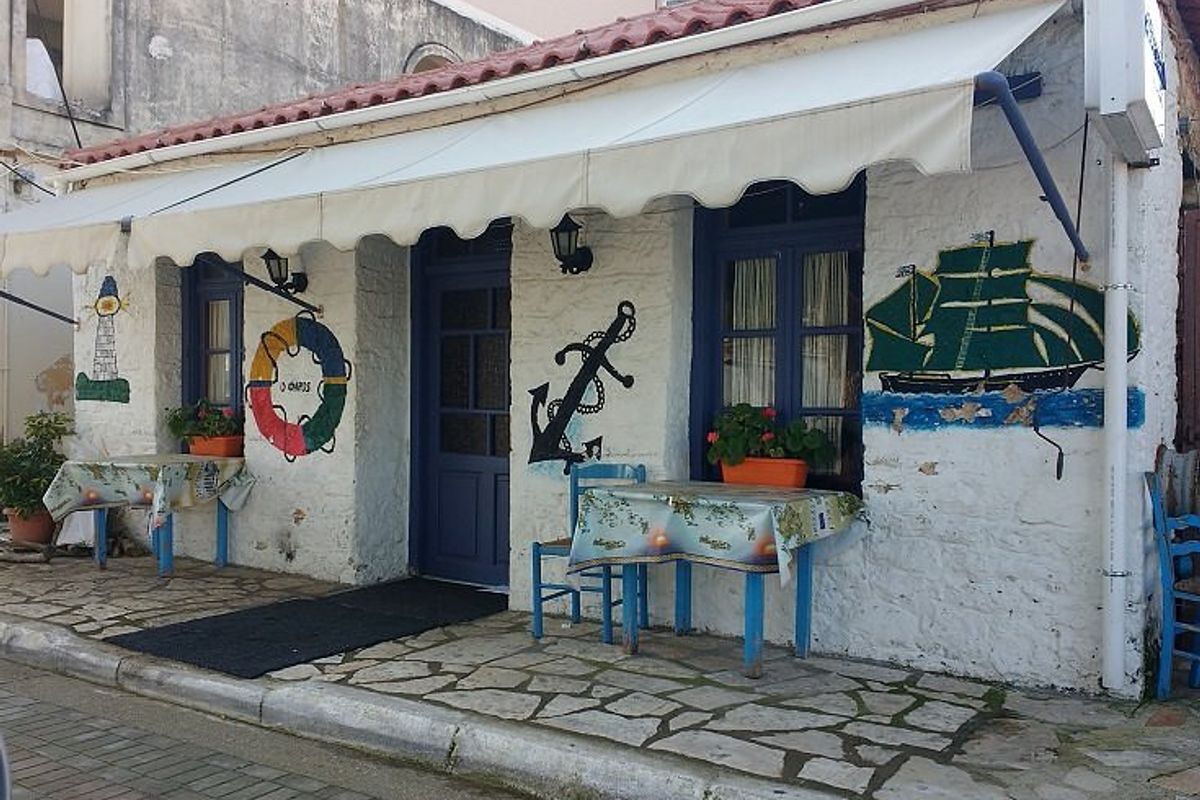 Rouga Fish Taverna - Photo 4