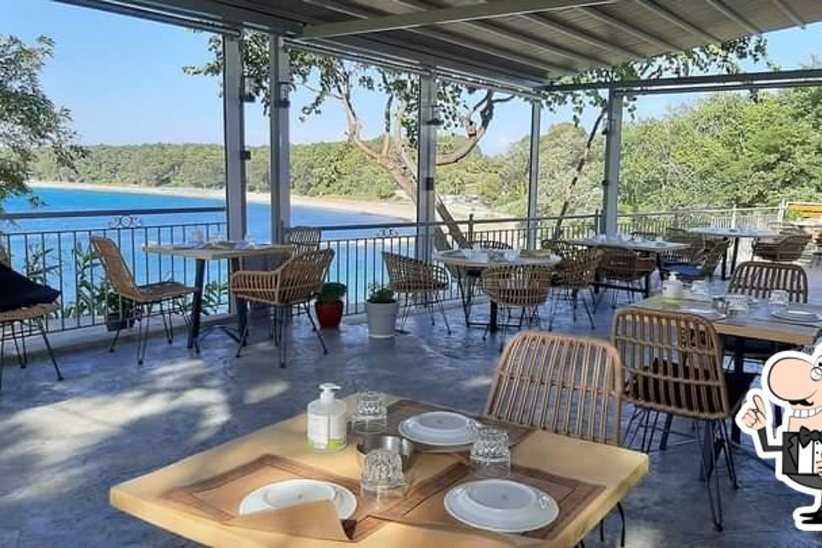 Agnanti Yannis Restaurant - Photo 2