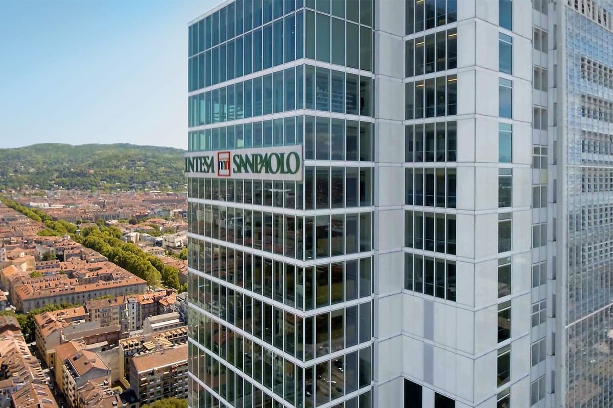 Intesa Sanpaolo - Photo 4
