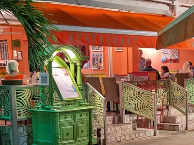 Tropicana - Photo 2