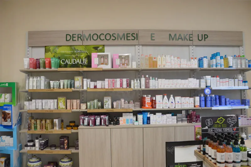 Nature and Wellness Parapharmacy - Photo 2