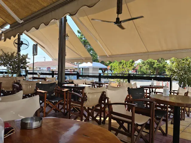 Tsipouro Cafe - Photo 3
