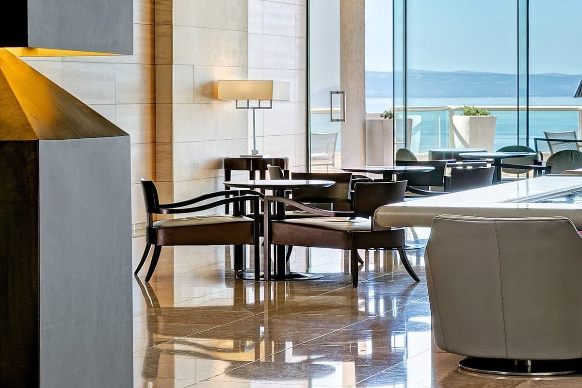 Champagne Bar - Photo 1