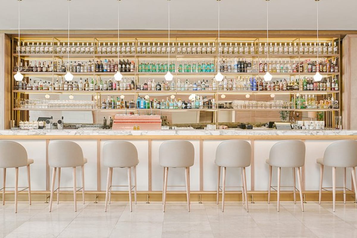 Champagne Bar - Photo 2